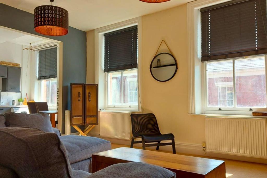 Large Studio Room In City Centre Preston  Exterior foto